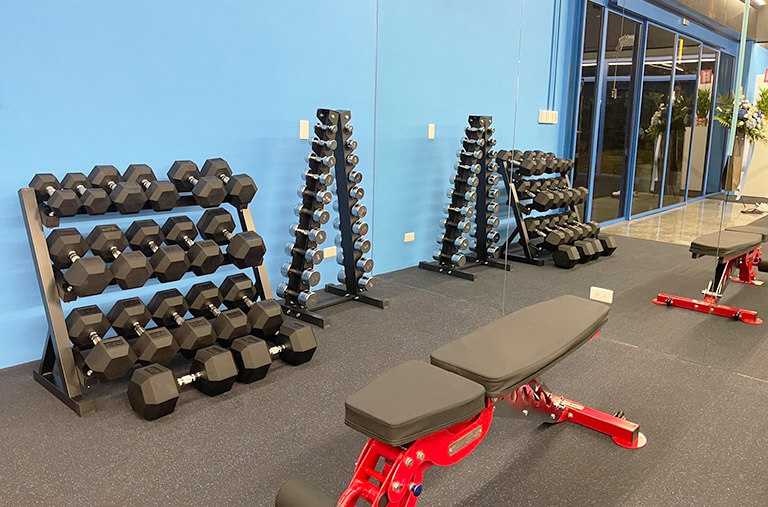 汐止中興商圈,健身房,教練,教練課,重量訓練區,體態矯正,肌力平衡,增肌,減脂,安全,核心肌群,特定肌肉,核心發力